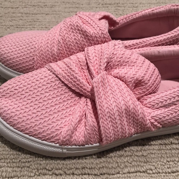 BNWOT pink weave look pink slip ones. - Picture 2 of 8